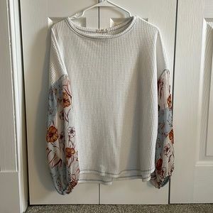 HUMMINGBIRD floral-sleeved blouse